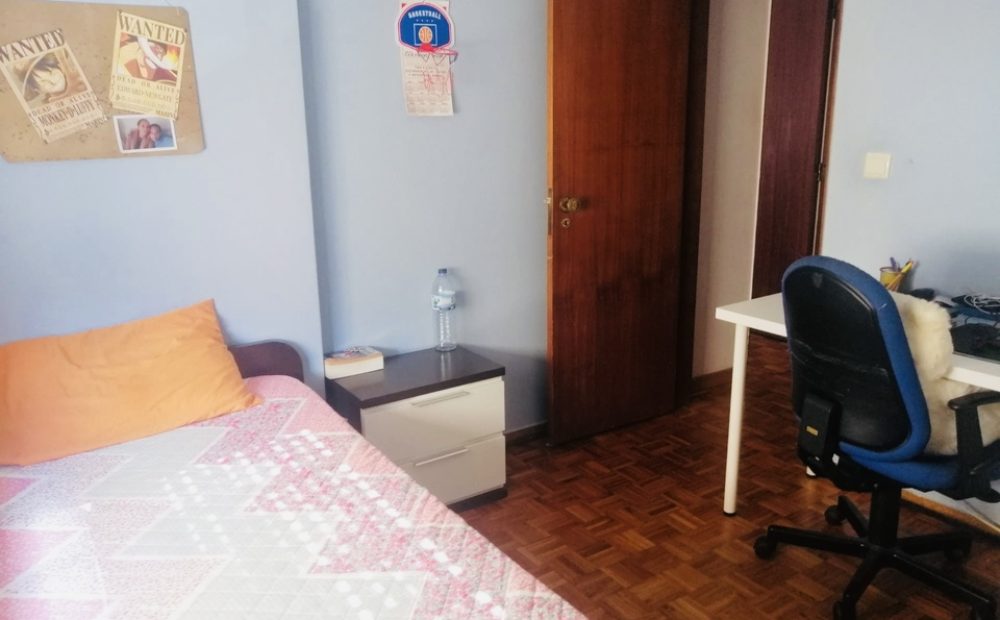 e3452889-4ad8-4f9e-ba66-74d169ef4343